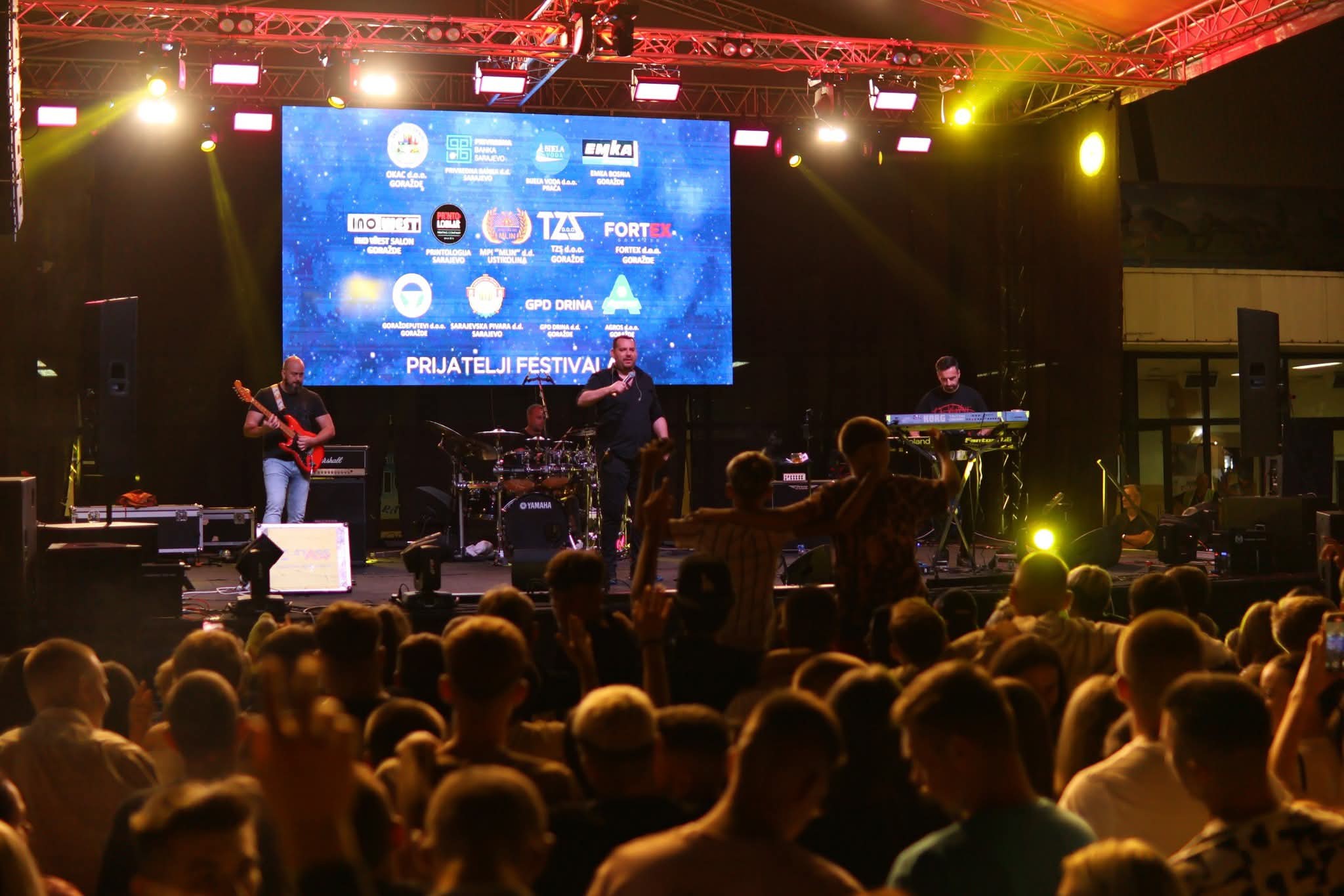 Peđa Medenica i Zračna kontrola: Emocija i energija druge večeri Festivala prijateljstva
